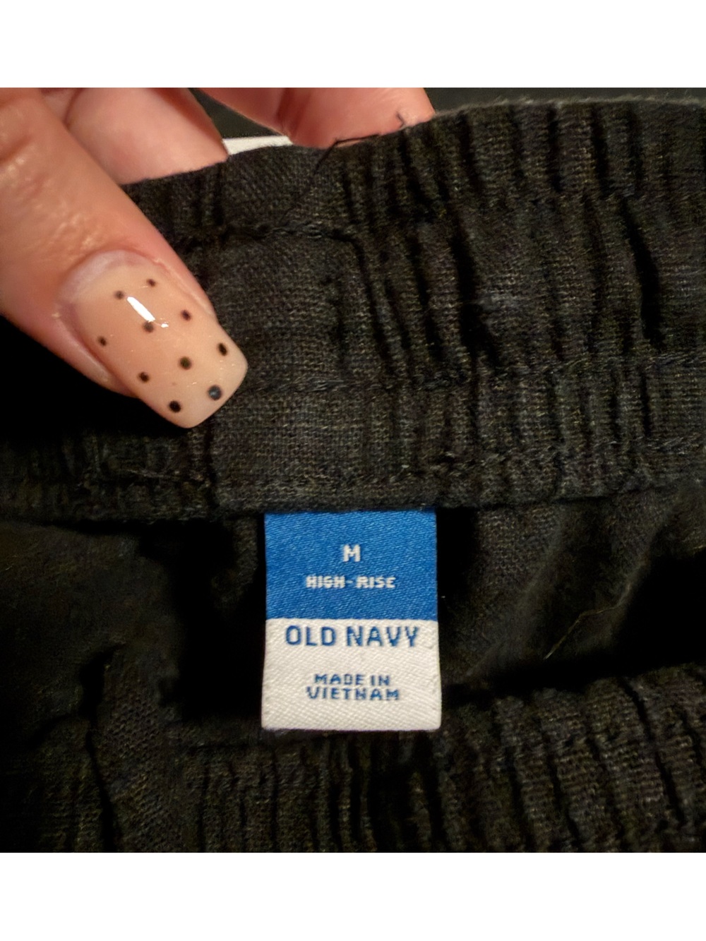 Old Navy Black Drawstring Casual Shorts - Picture 5 of 6